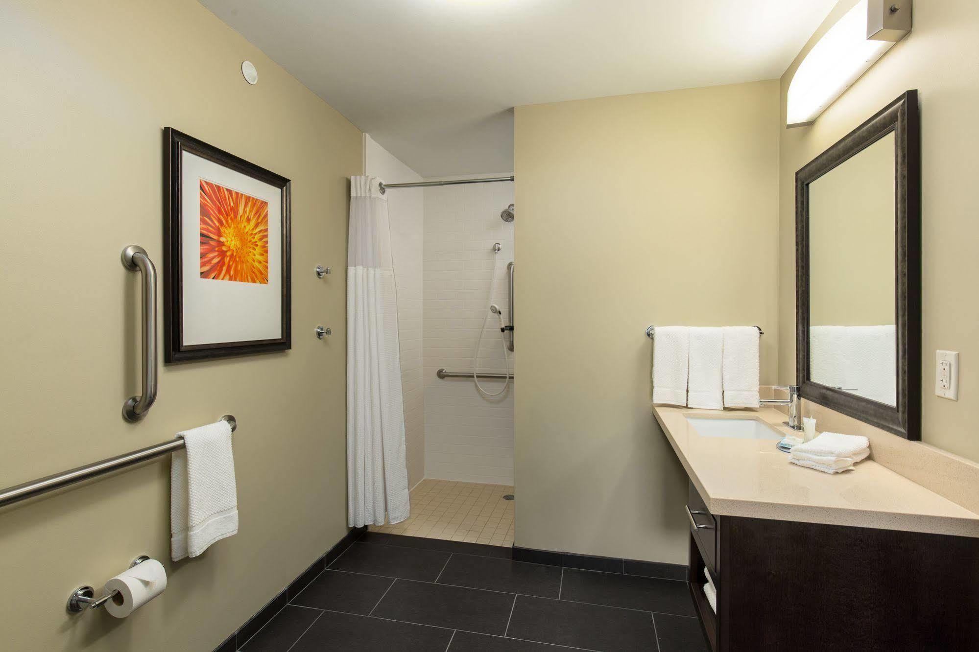 Flint Staybridge Suites - Columbus Polaris By Ihg מראה חיצוני תמונה